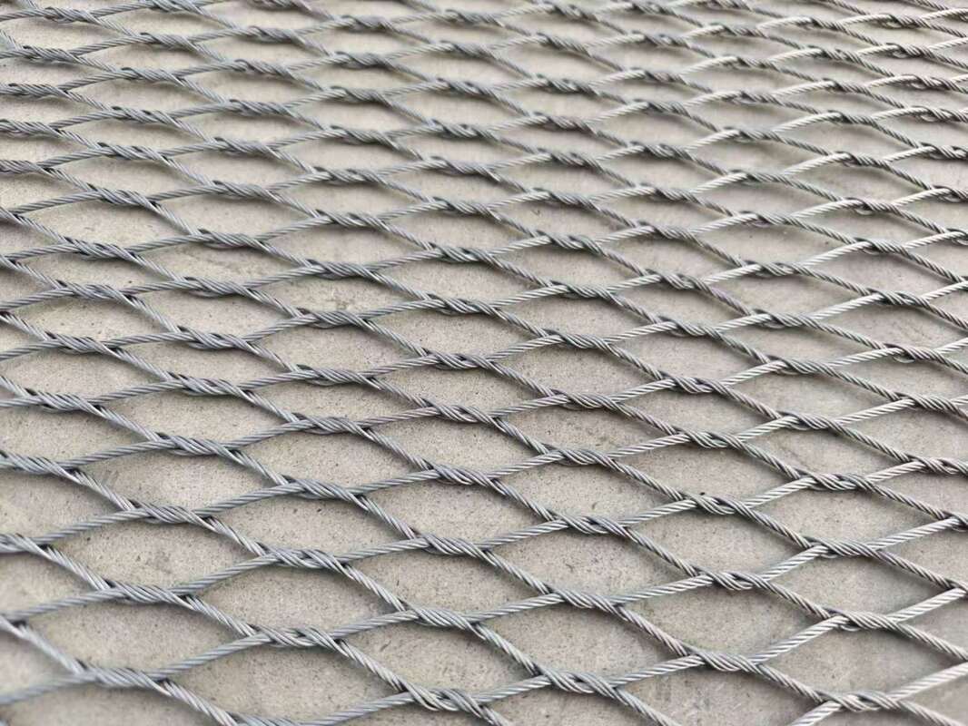 Wirediameter 0.5mm To 3.2mm Flexible Bird Netting Engineered To Ornamental Plants