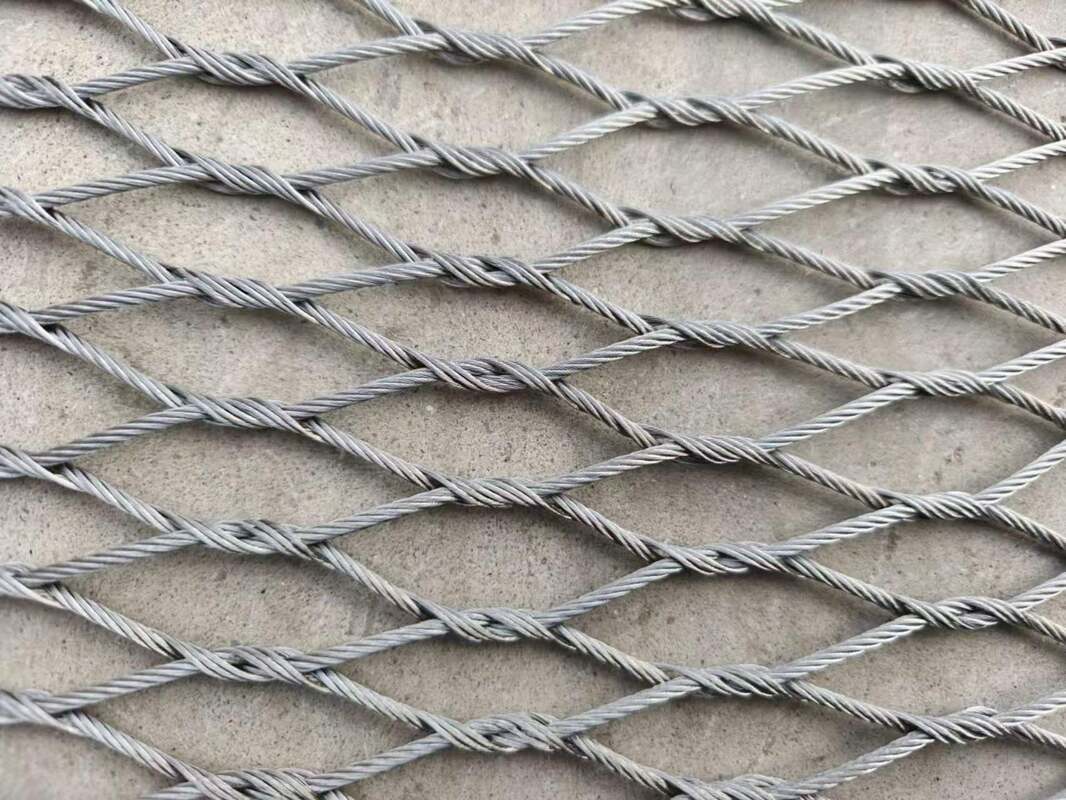 Anti corrosion non rusting aviary wire netting for secure aviary