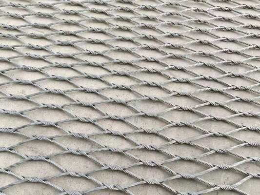 Horizontal aviary mesh customized for bird aviary safety applications